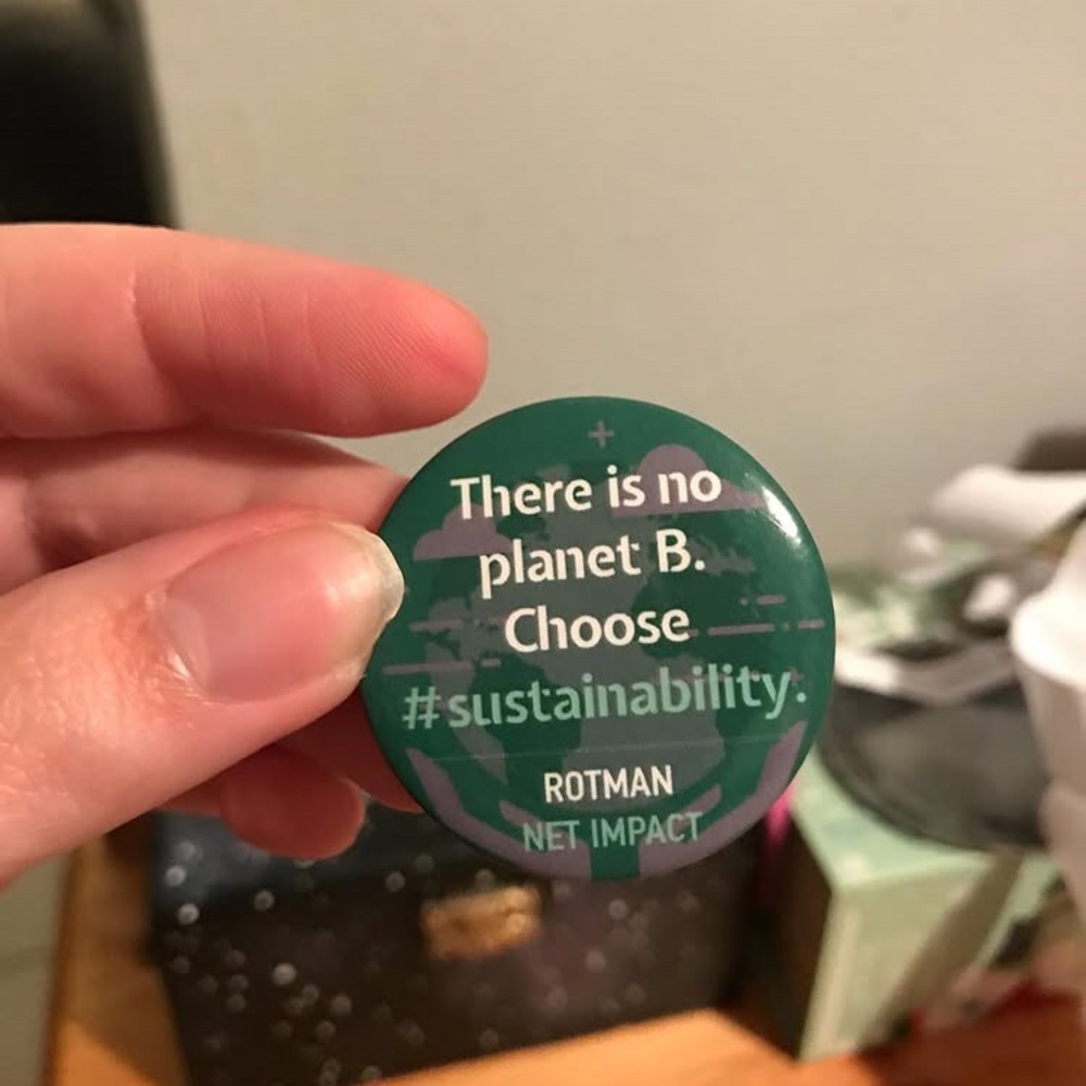 There is no P L A N E T -B pinback button